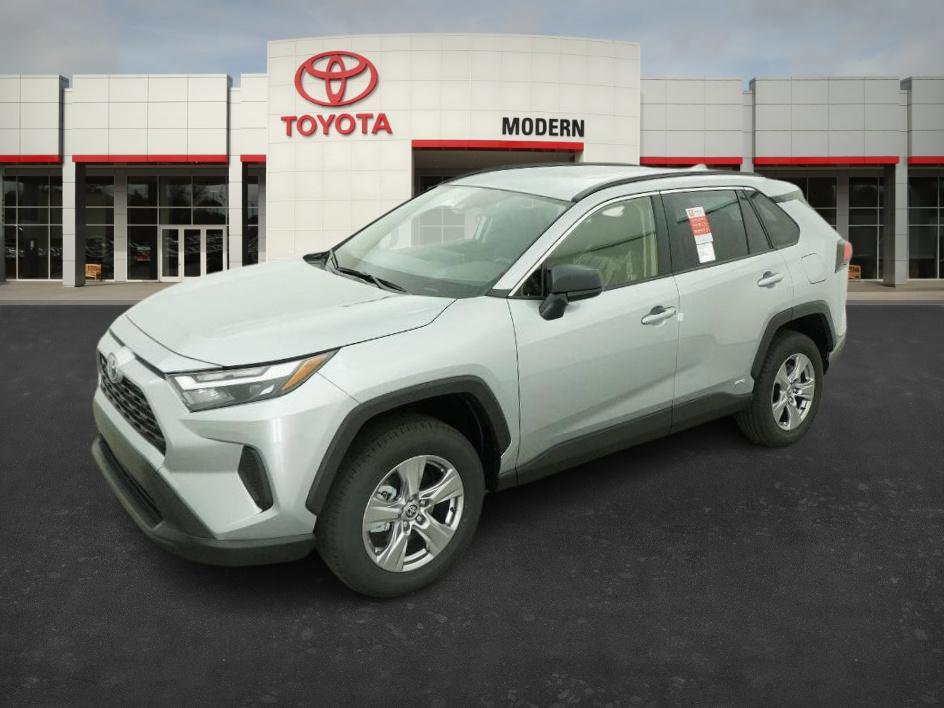 2025 Toyota RAV4 LE's photo