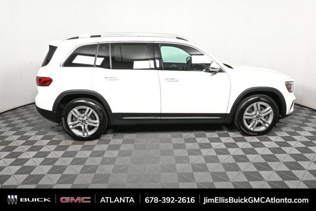 2023 Mercedes Benz GLB 250 4MATIC photo 2