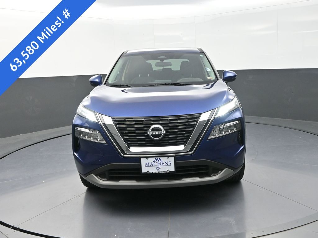 2022 Nissan Rogue SV photo 2