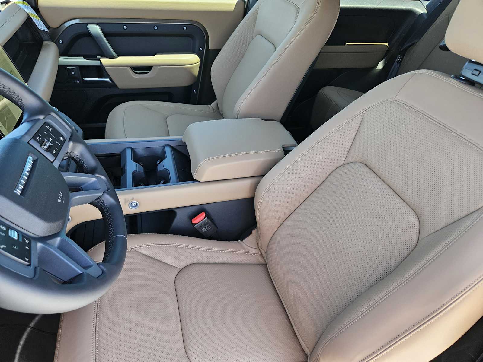 New 2025 GONDWANA STONE Land Rover X-Dynamic SE image 11