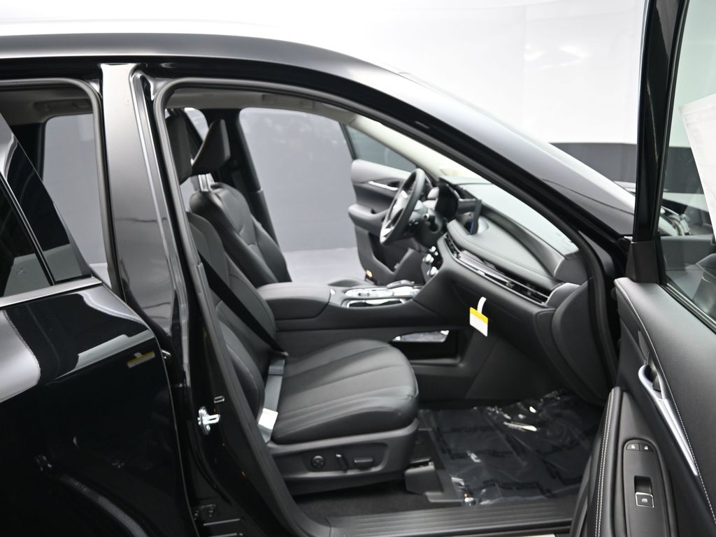 2026 Infiniti QX60 Luxe photo 13