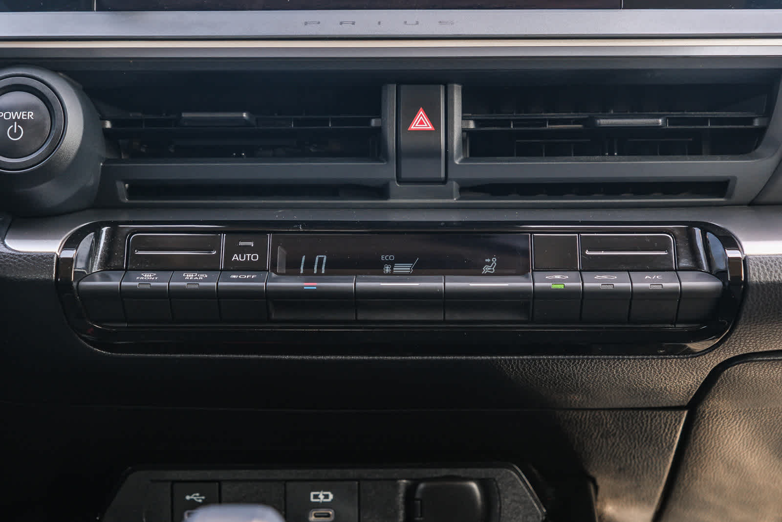 2023 Toyota Prius LE photo 15