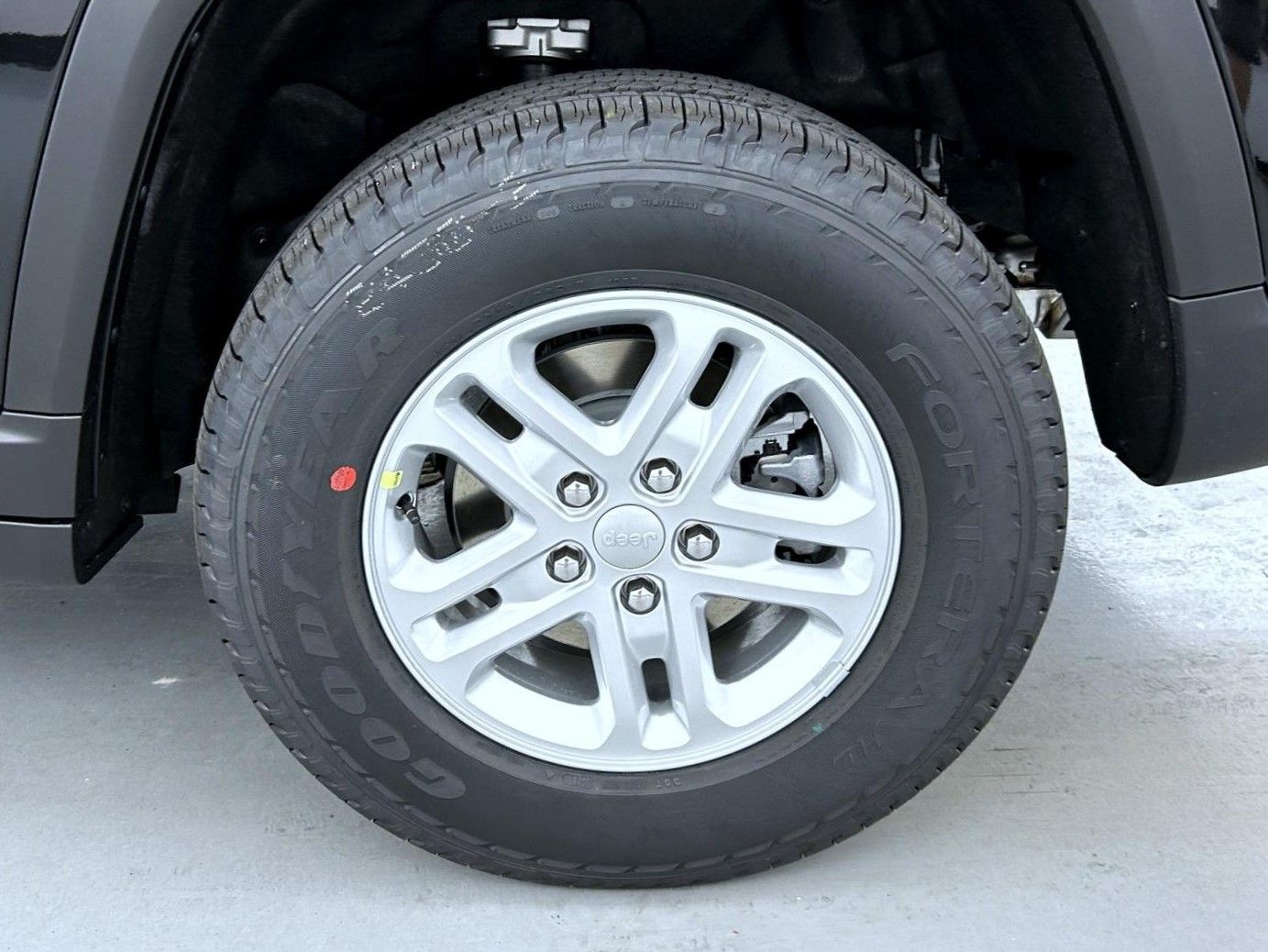 2025 Jeep Grand Cherokee Laredo Altitude photo 21