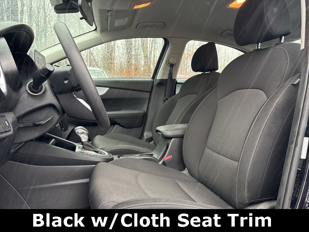 2022 Kia Forte LXS photo 4