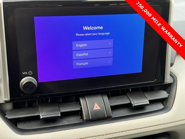 2024 Toyota RAV4 Hybrid XLE photo 18