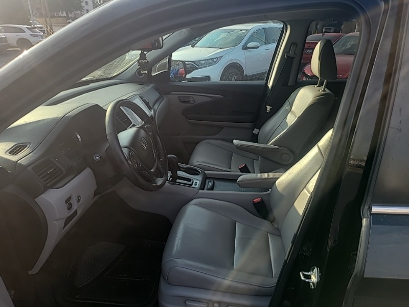 2017 Honda Pilot EX-L photo 11