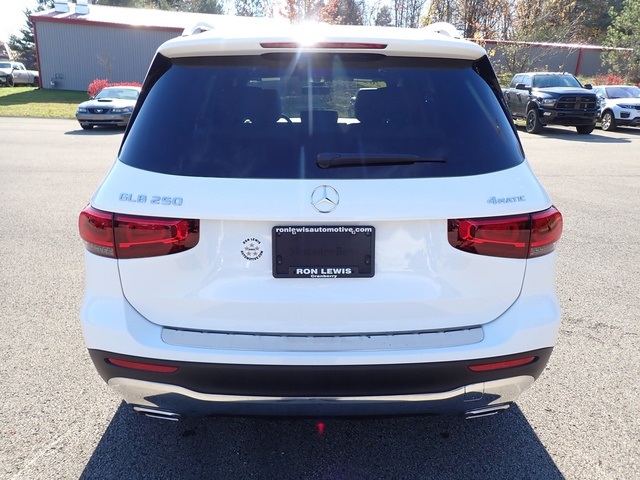 2022 Mercedes Benz GLB 250 4MATIC photo 3
