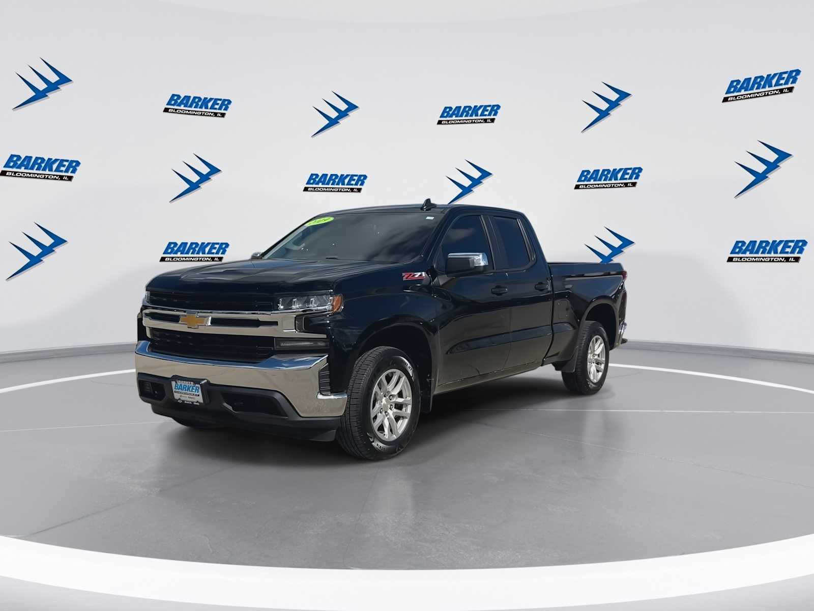 2019 Chevrolet Silverado 1500 LT photo 2