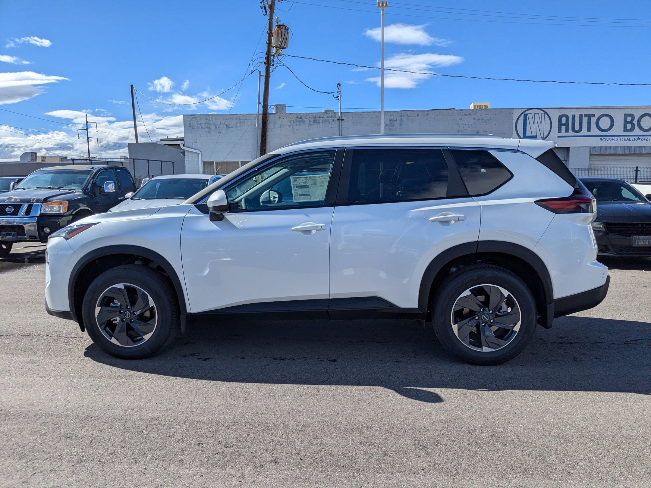 2026 Nissan Rogue SV photo 2