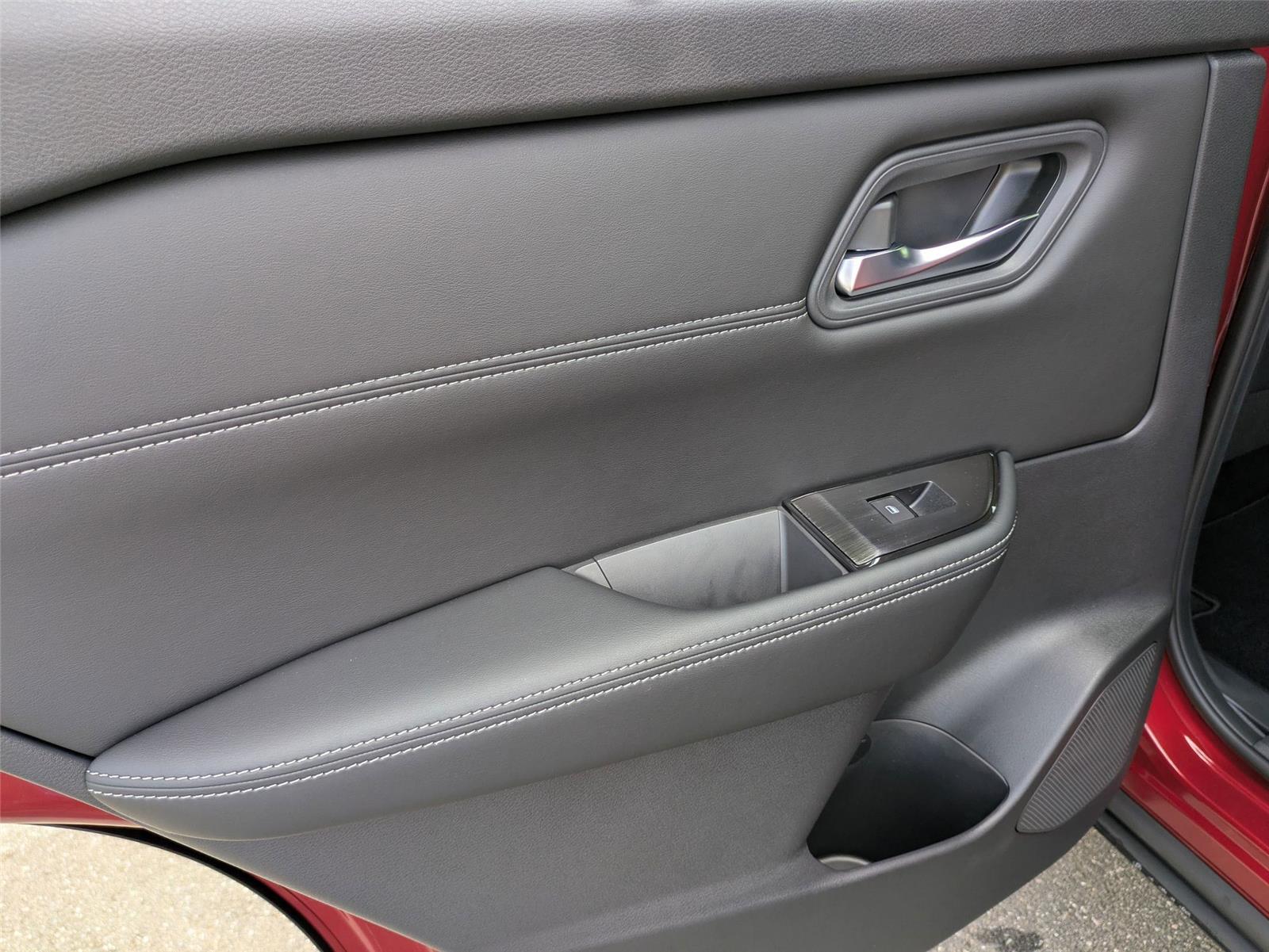 2026 Nissan Rogue SV photo 22
