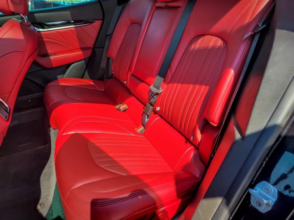 2022 Maserati Levante GT photo 9