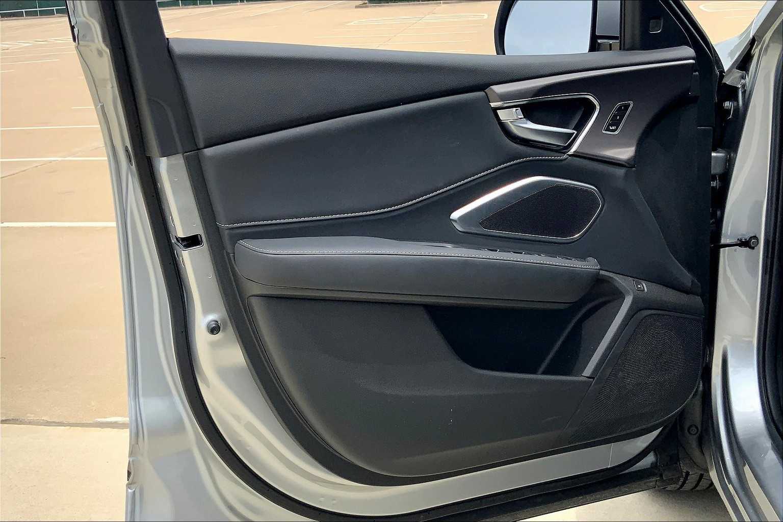 2025 Acura RDX photo 18