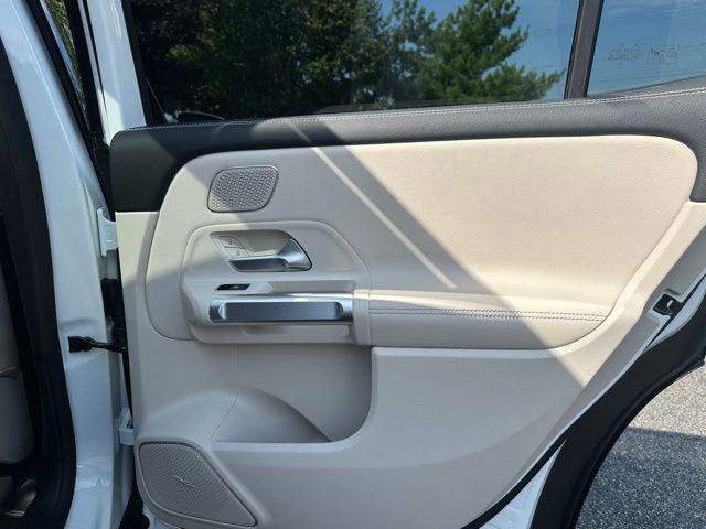 2025 Mercedes Benz GLB 250 4MATIC photo 17