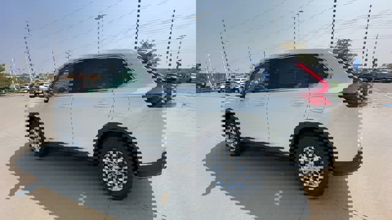2026 Honda CR-V LX photo 5