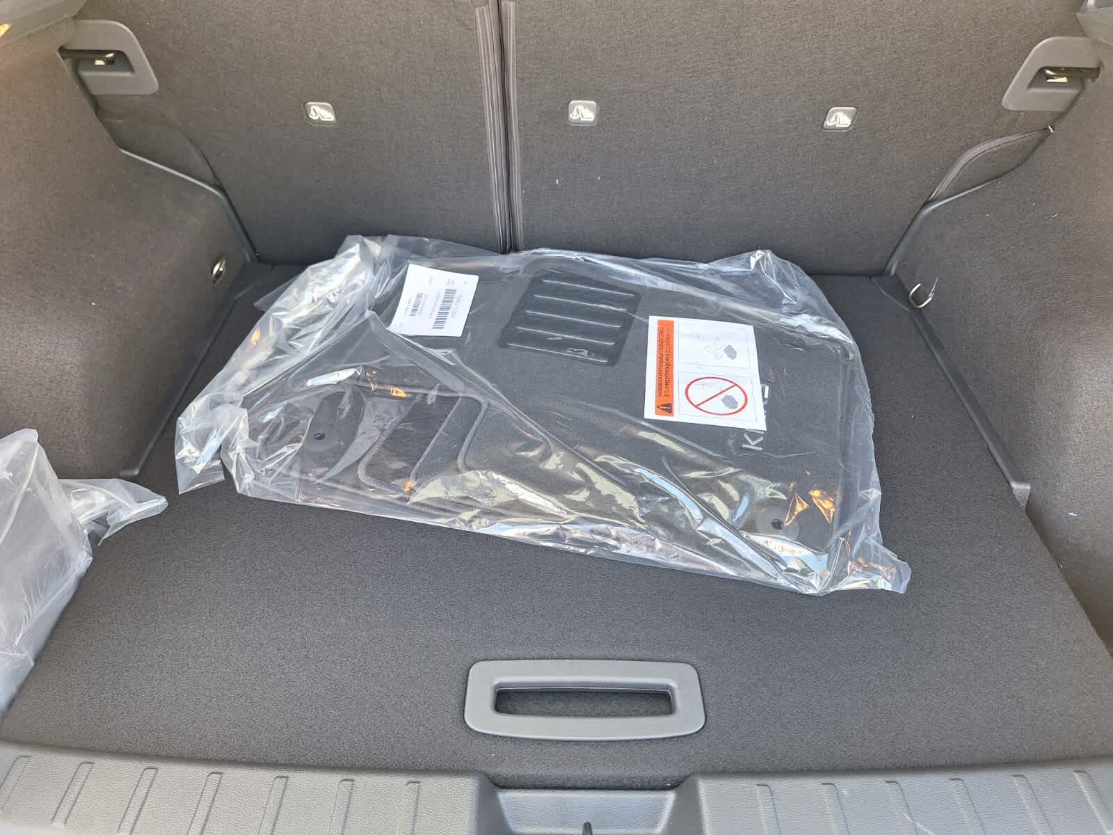 2026 Nissan Kicks SV photo 24