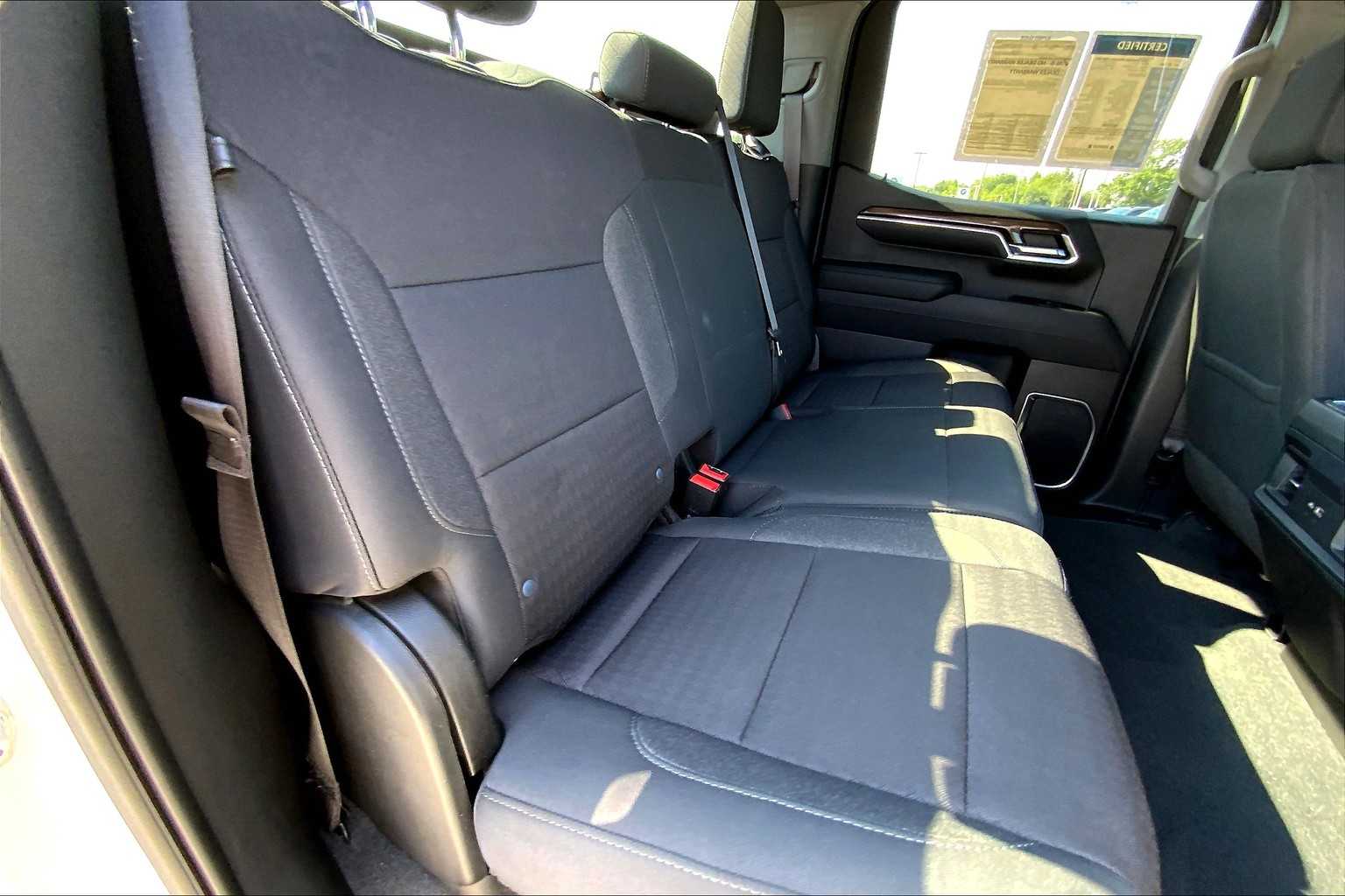 2023 Chevrolet Silverado 1500 RST photo 17