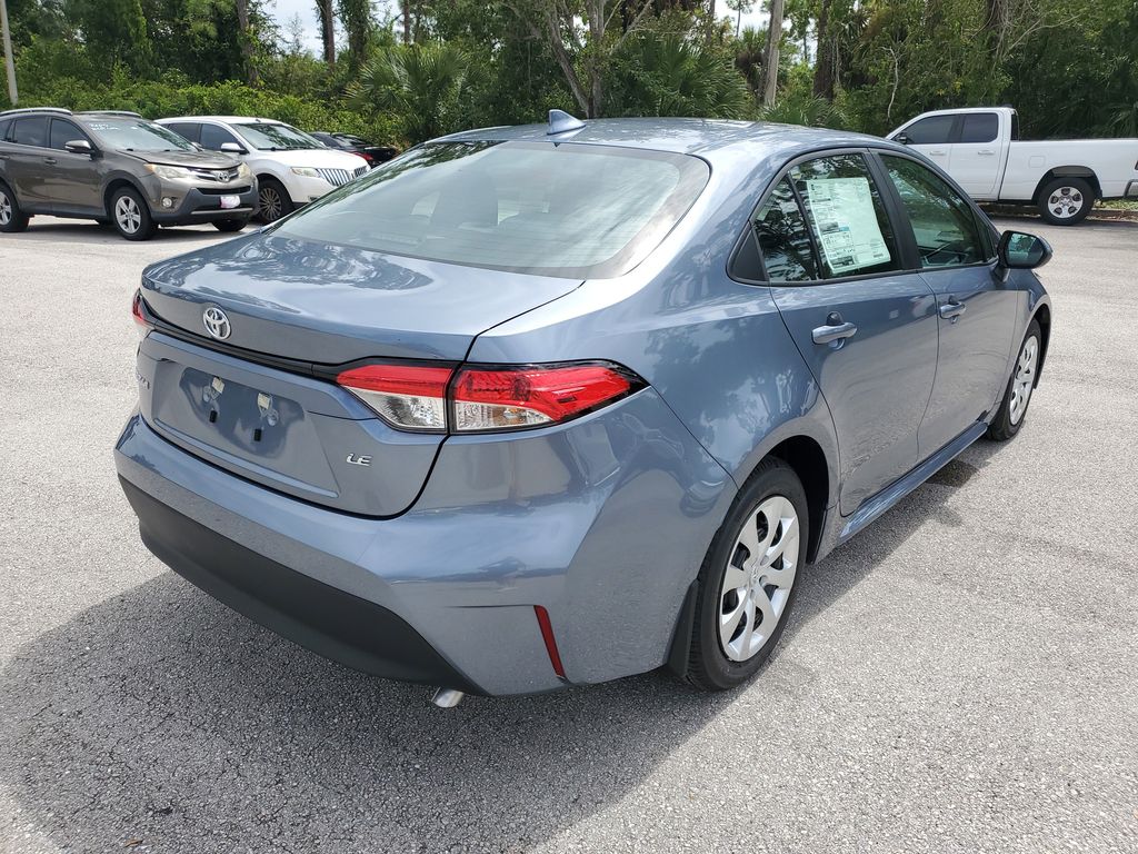2025 Toyota Corolla LE photo 5