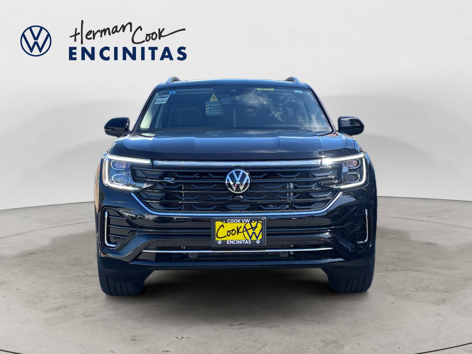 2025 Volkswagen Atlas SEL Premium R-Line photo 8