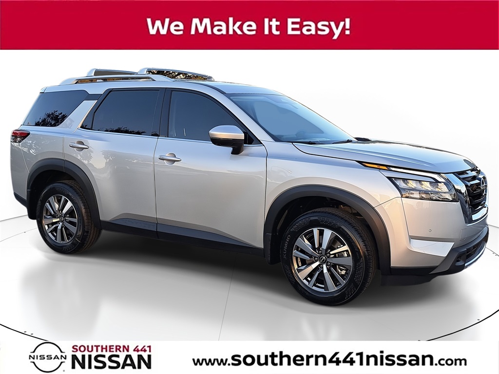 2025 Nissan Pathfinder SL's photo