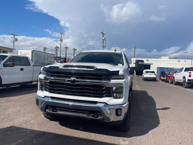 2024 Chevrolet Silverado 2500HD LT photo 5