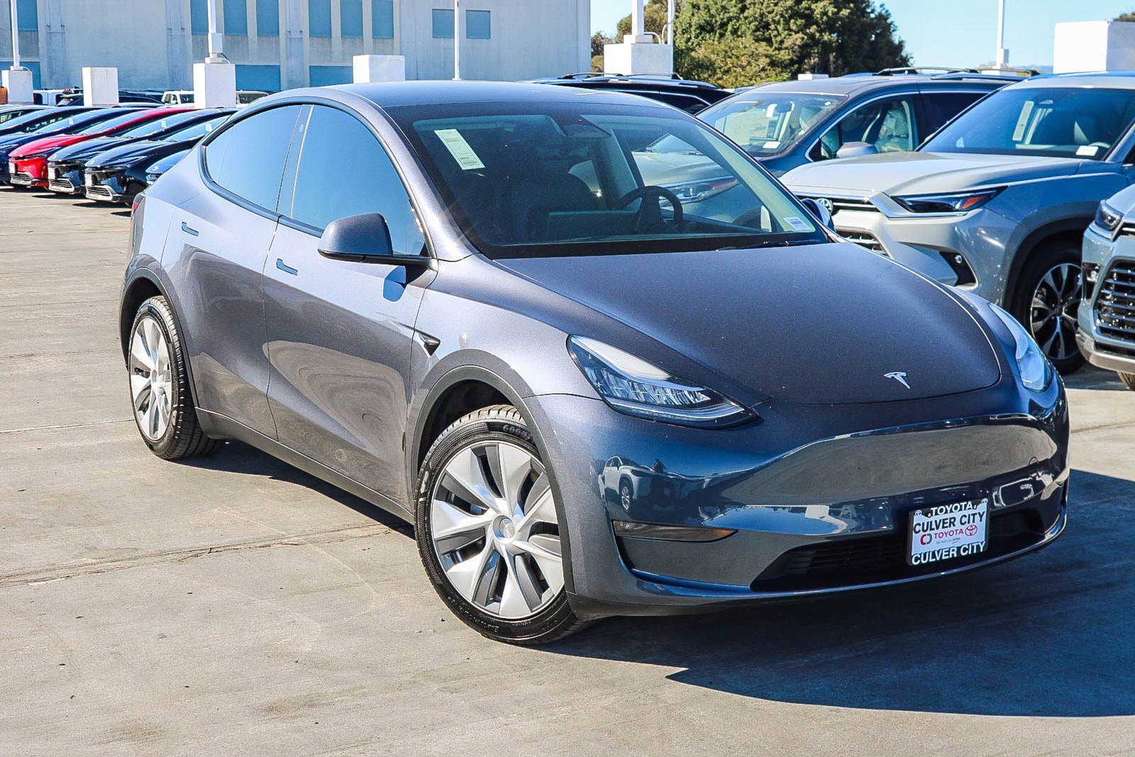 2023 Tesla Model Y Long Range's photo