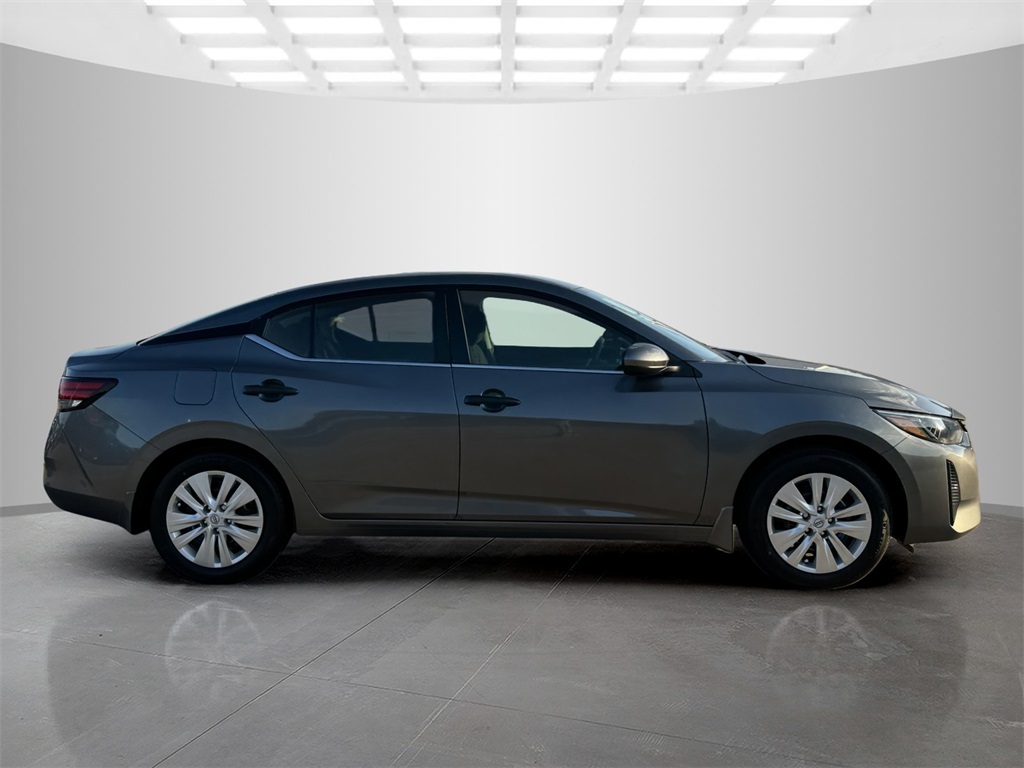 2025 Nissan Sentra S photo 4
