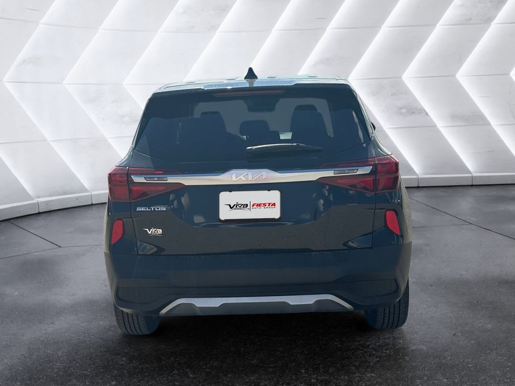 2023 Kia Seltos LX photo 5