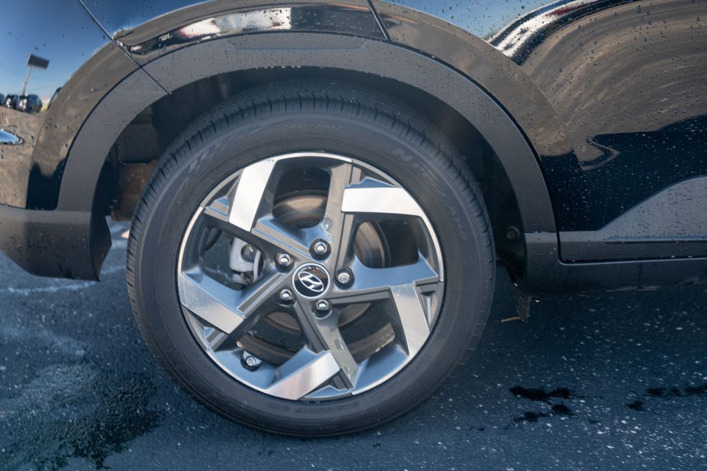 2024 Hyundai Venue SEL Limited photo 4