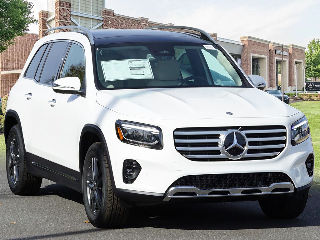 2026 Mercedes Benz GLB 250 photo 2