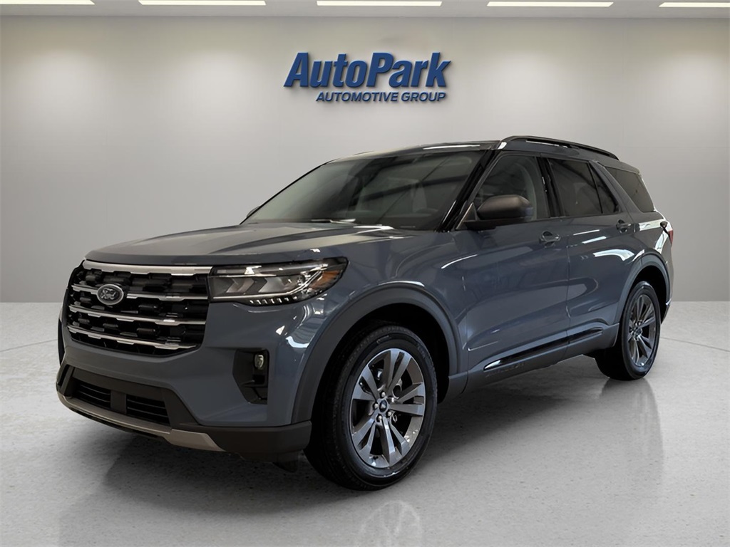 2026 Ford Explorer photo 2