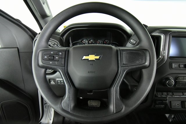 2025 Chevrolet Silverado 3500HD Work Truck photo 2