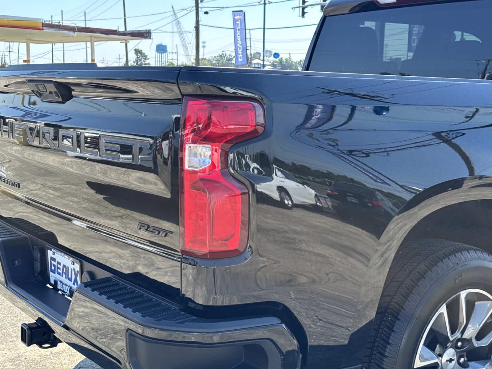 2025 Chevrolet Silverado RST photo 10