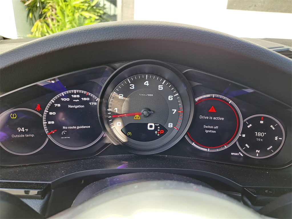 2023 Porsche Cayenne Coupe Base photo 18
