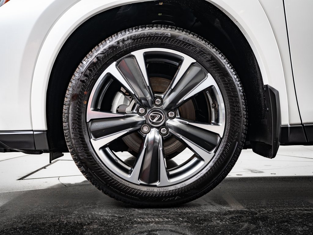 2025 Lexus UX Premium photo 13