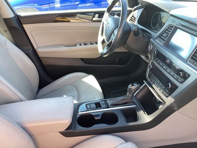 2017 Hyundai Sonata Limited photo 23