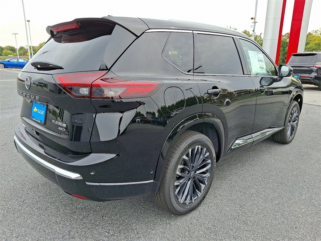 2026 Nissan Rogue Platinum photo 3