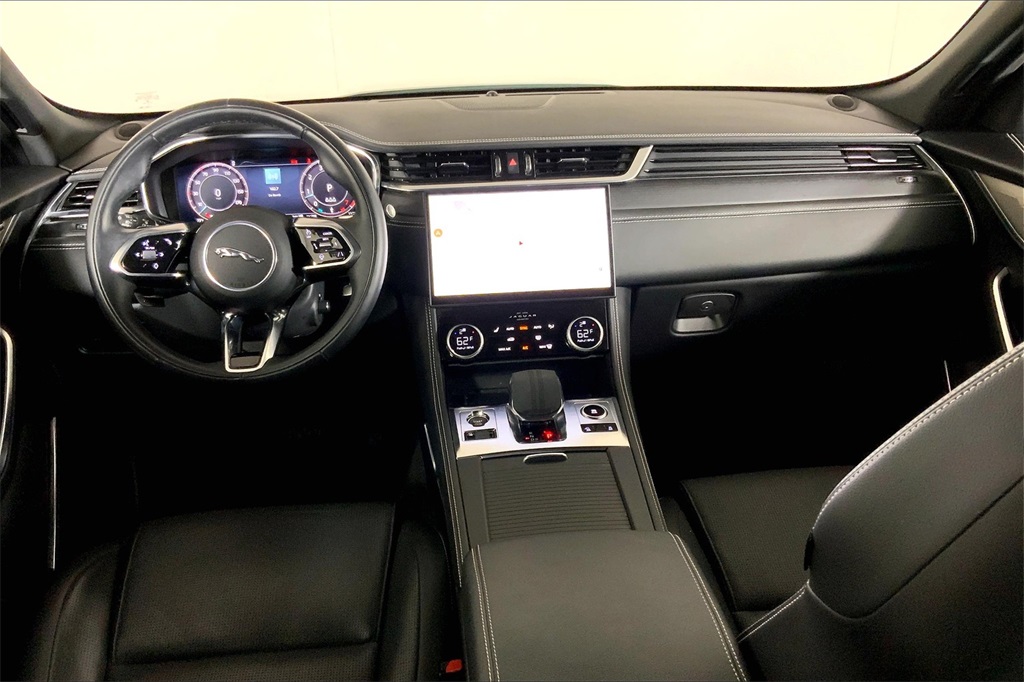 2024 Jaguar F-PACE P250 R-Dynamic S photo 14