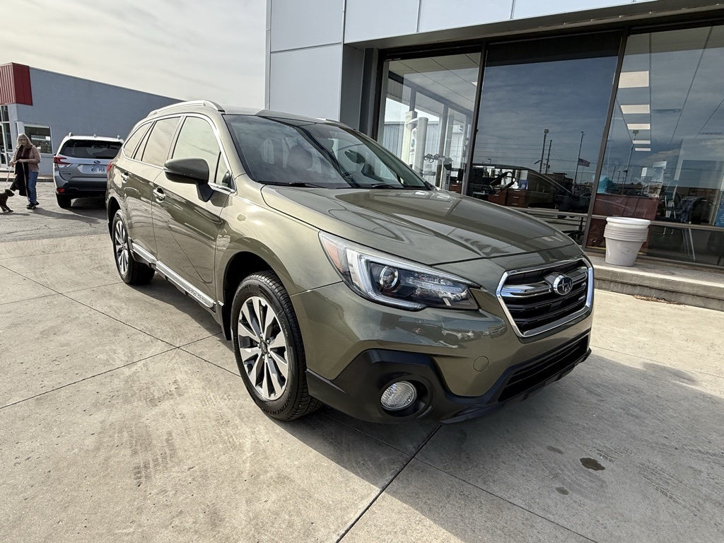 2019 Subaru Outback Touring's photo