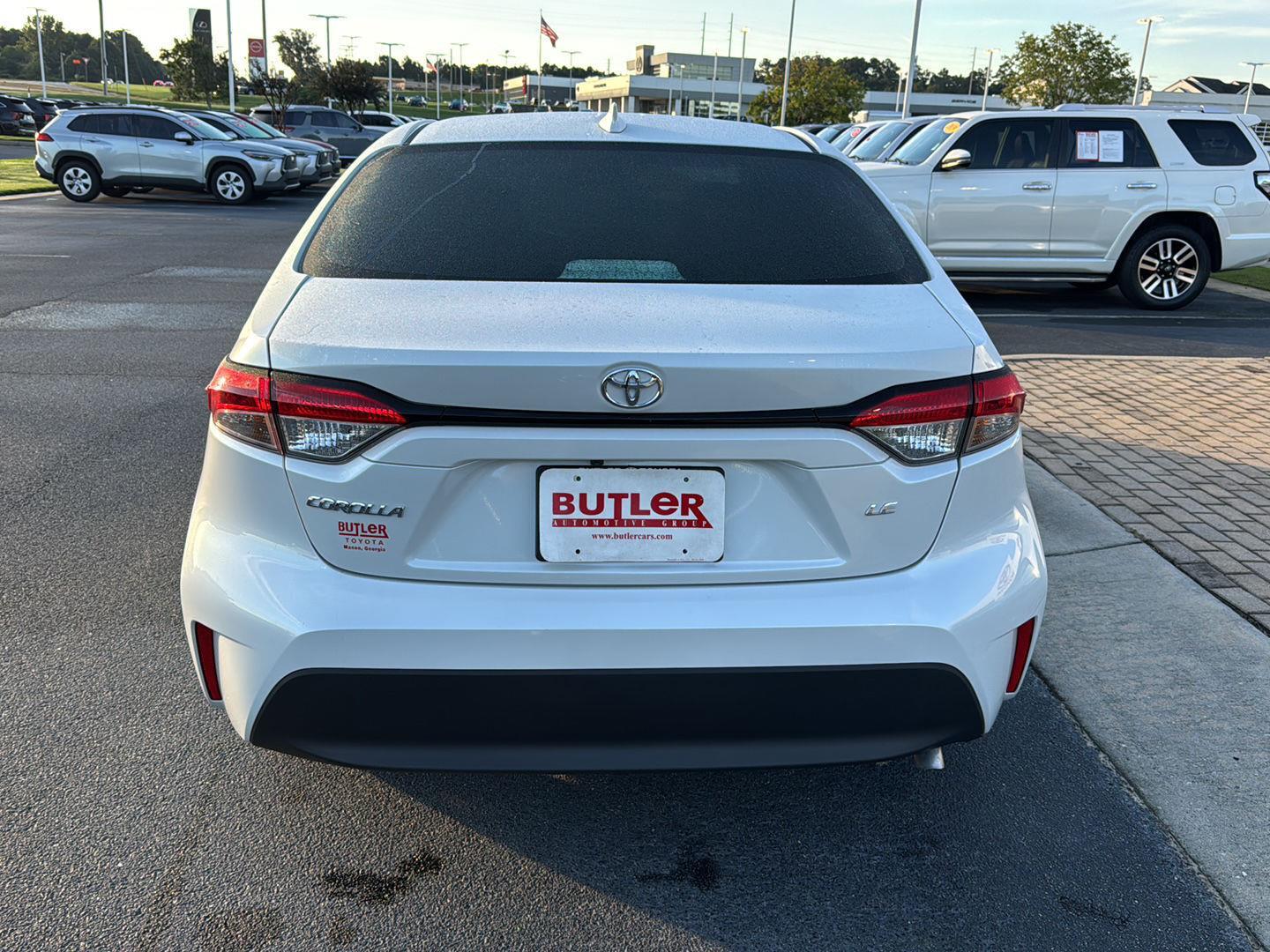2025 Toyota Corolla LE photo 2