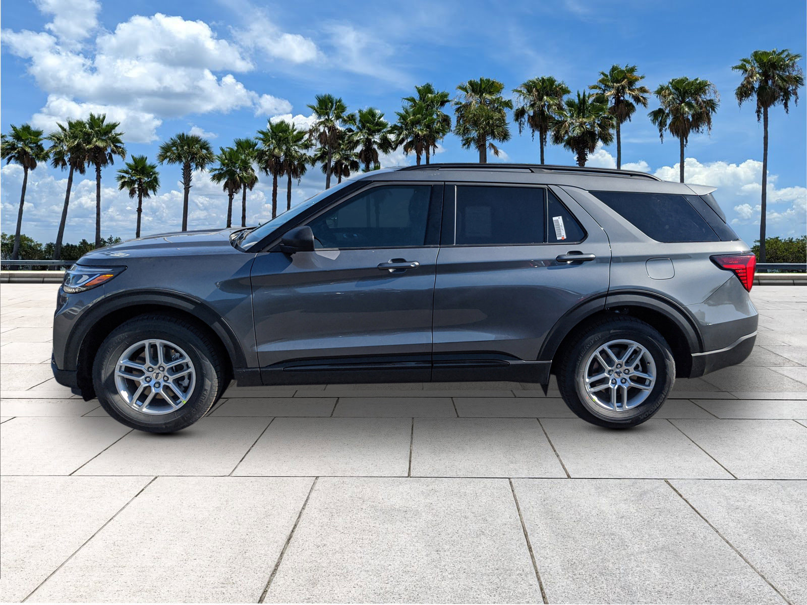 2026 Ford Explorer photo 3