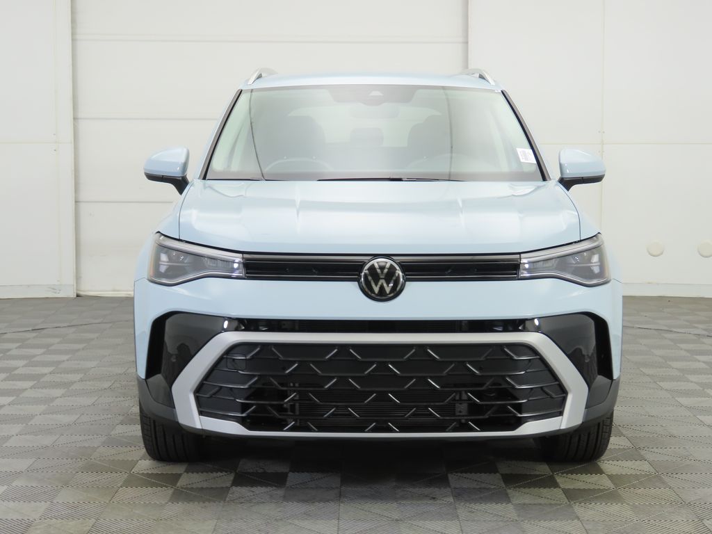 2026 Volkswagen Taos SE photo 2
