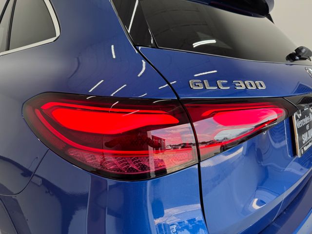 2025 Mercedes Benz GLC 300 photo 33