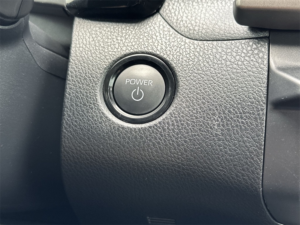 2025 Toyota Camry LE photo 18