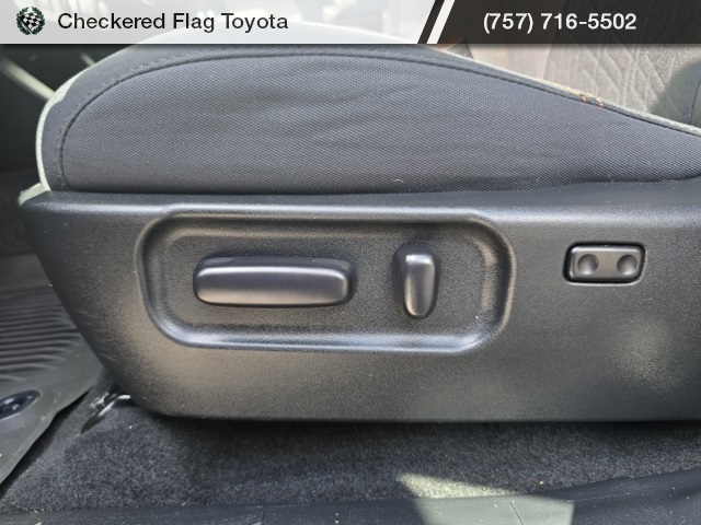 2020 Toyota Tacoma TRD Sport photo 19