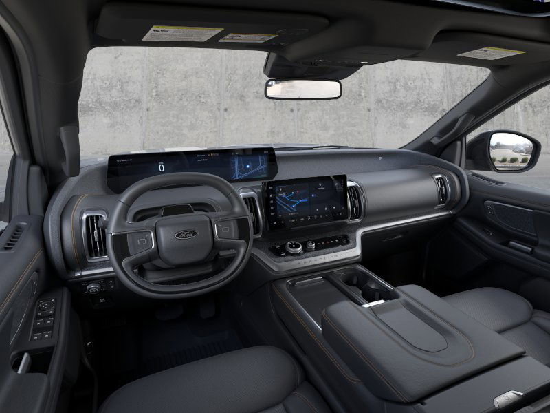 2025 Ford Expedition photo 2