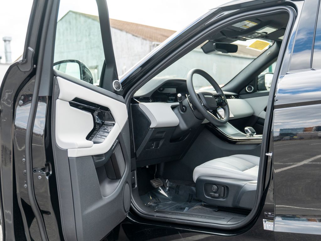 2026 Land Rover Range Rover Evoque S photo 10
