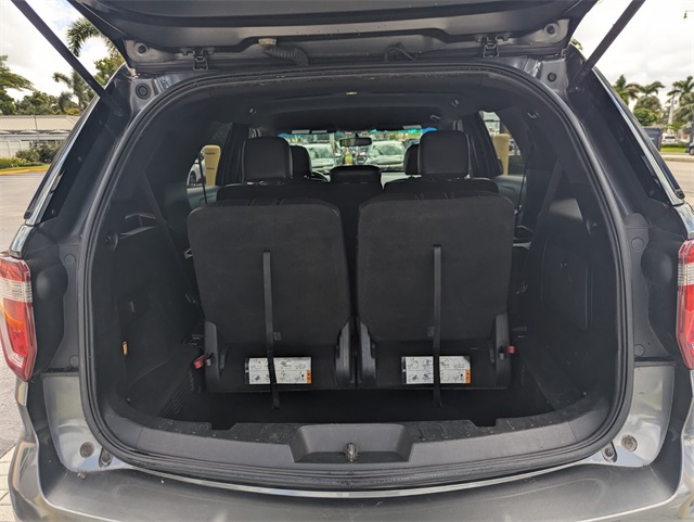 2016 Ford Explorer XLT photo 13