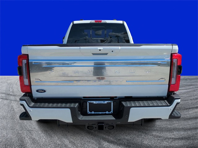 2025 Ford F-350 Platinum photo 4