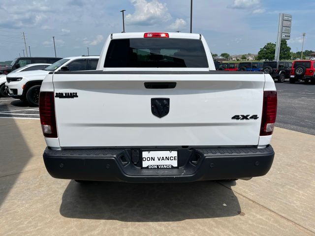 2024 Ram 1500 Classic Warlock photo 4