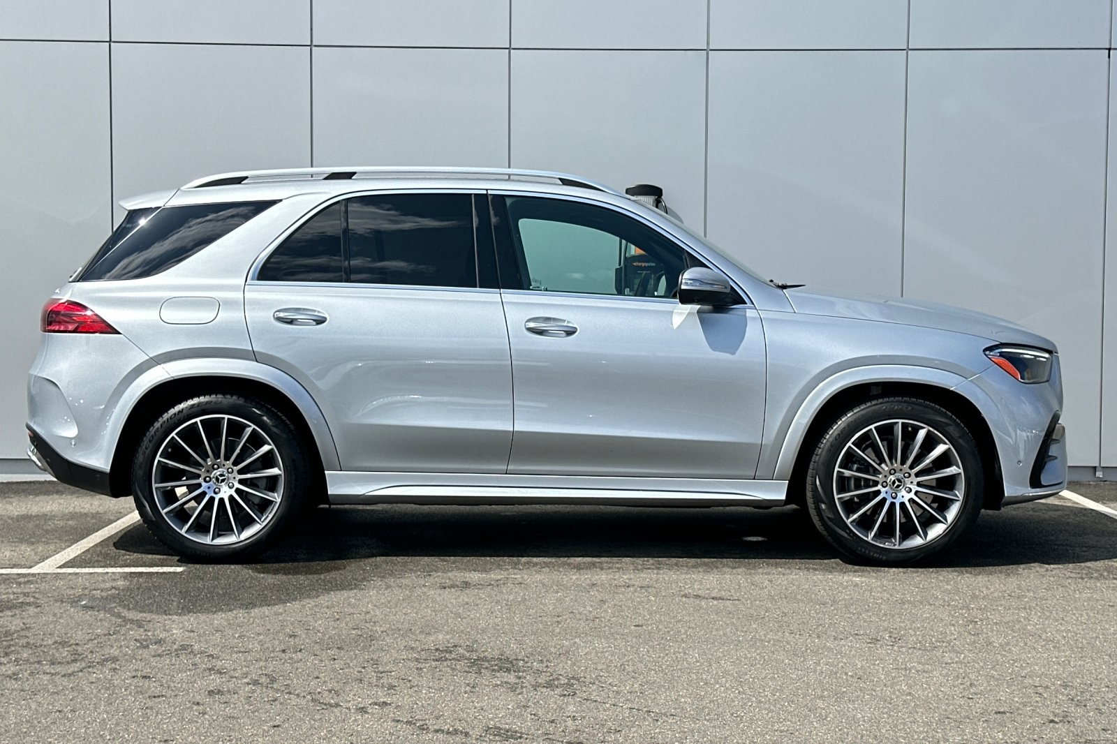 2024 Mercedes Benz GLE 450 4MATIC photo 7